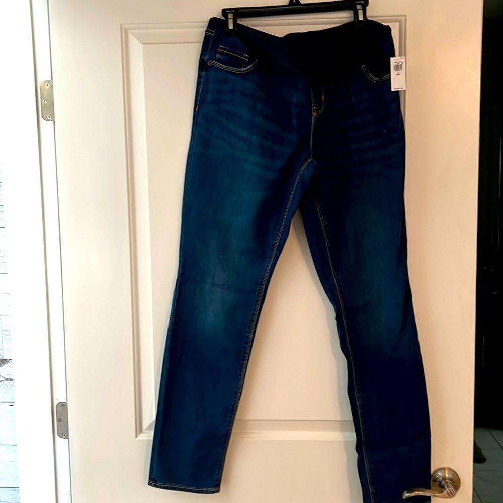 Old Navy Maternity Jeans - Size 14 - Brand New